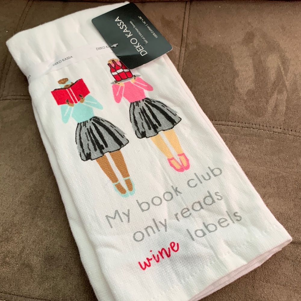 Demo Kassa.  2 set Kitchen Towels.  NWT
